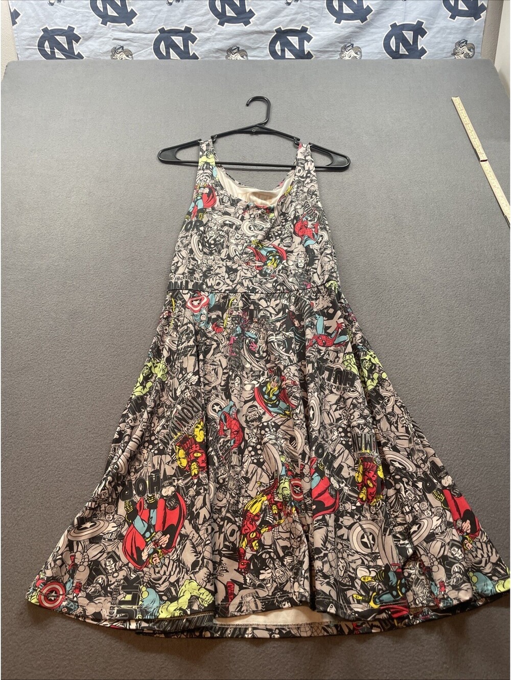 Women’s sleeveless fit & flare dress by Marvel size S